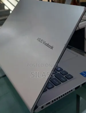 New Laptop Asus VivoBook 15 X505BA 8GB Intel Core I3 SSD 256GB