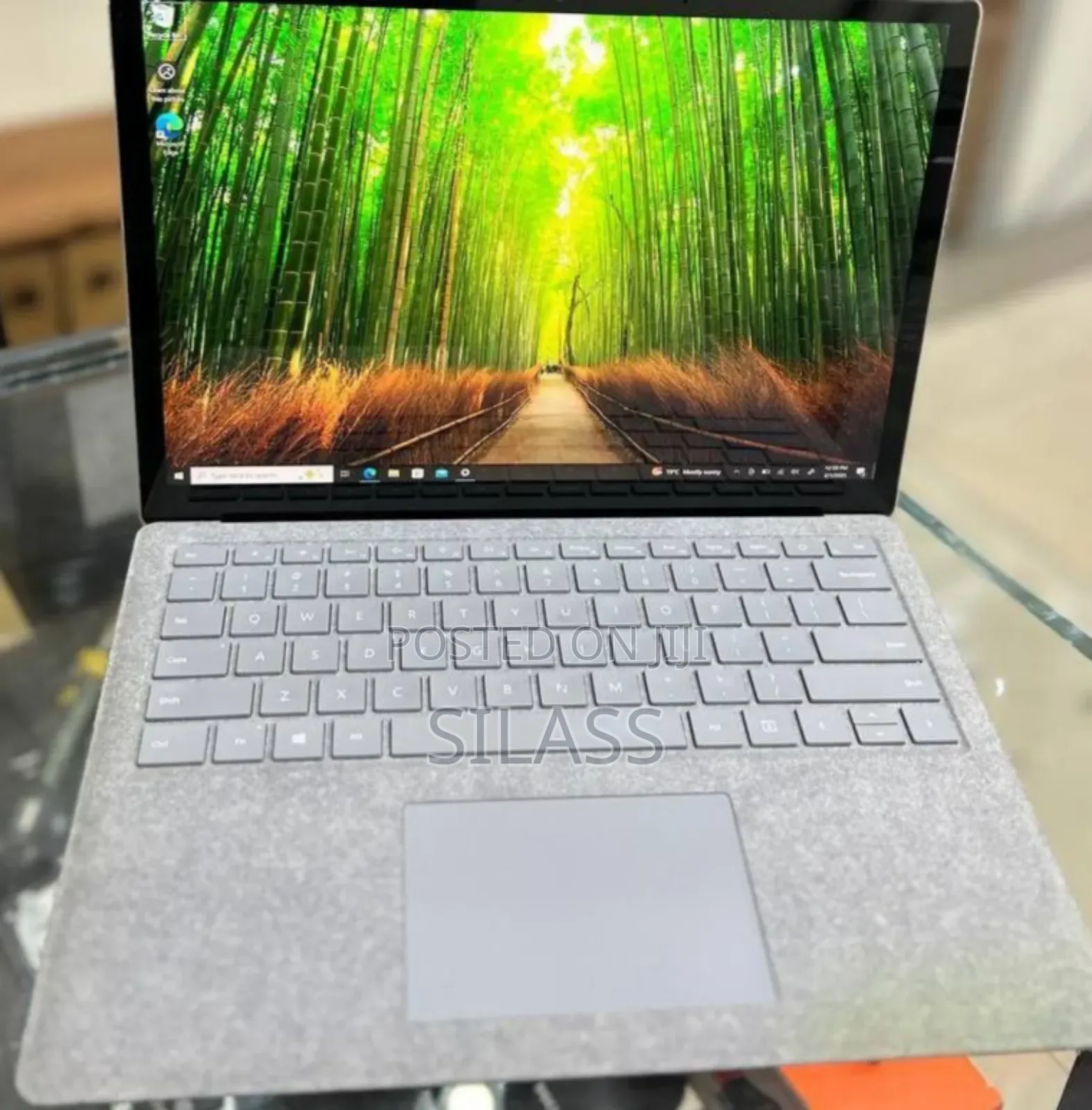 New Laptop Microsoft Surface 8GB Intel Core I5 SSD 256GB