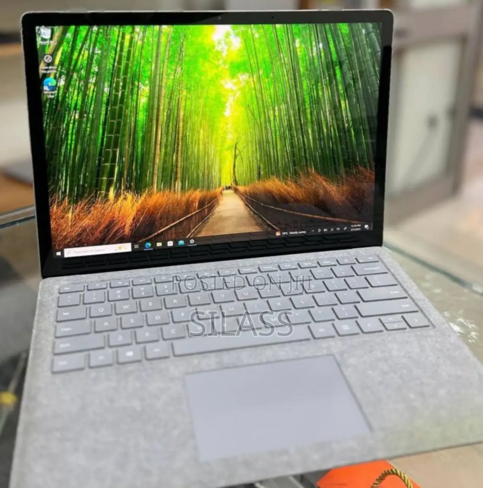 New Laptop Microsoft Surface 8GB Intel Core I5 SSD 256GB