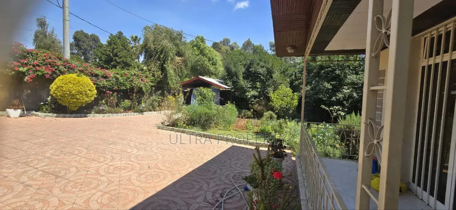 Furnished 3bdrm Villa in Bole for rent