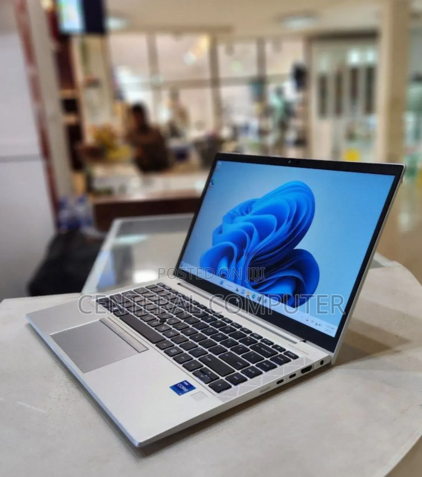 New Laptop HP EliteBook 830 16GB Intel Core I7 SSD 512GB