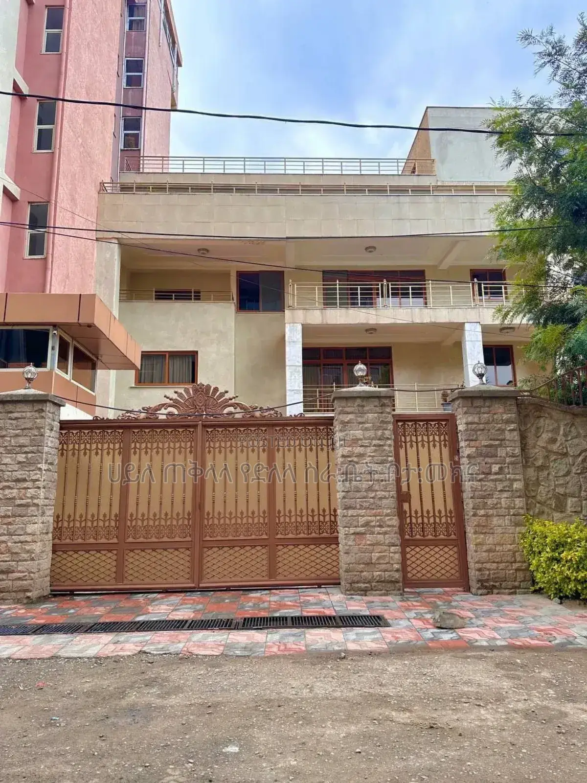 Furnished 8bdrm Townhouse/Terrace in Bole Atlas Area for sale