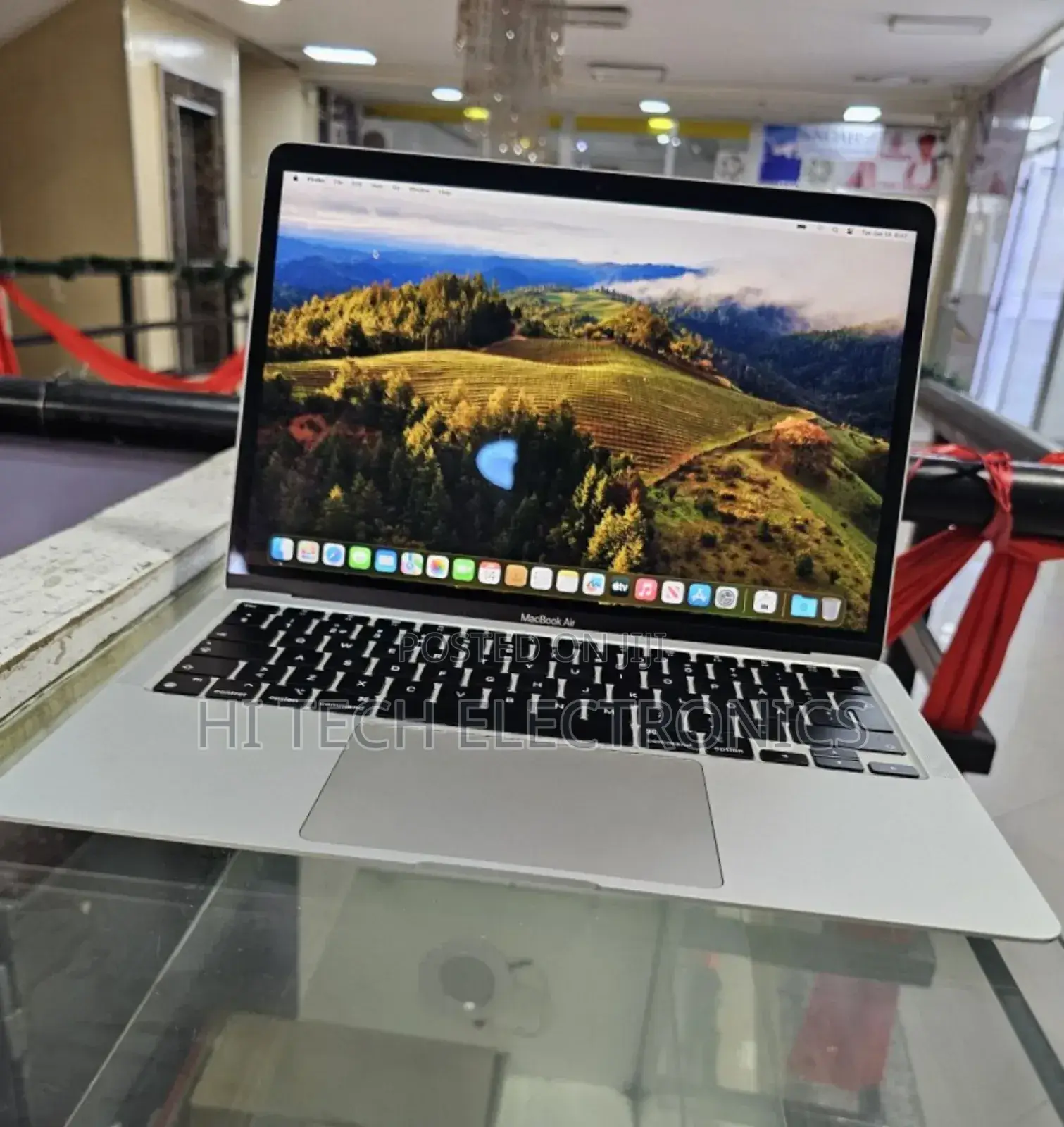 New Laptop Apple MacBook Air 2020 M1 8GB Apple M1 SSD 256GB
