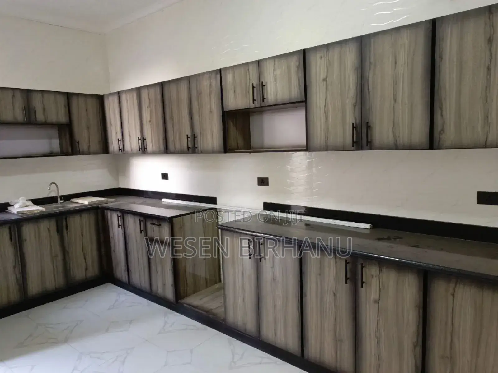 5bdrm Villa in የ ግል ቤት ነው, Addis Ketema for sale