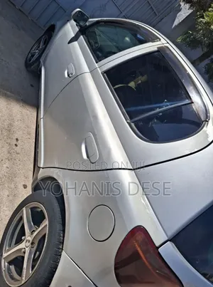 Toyota Vitz 2002 Silver