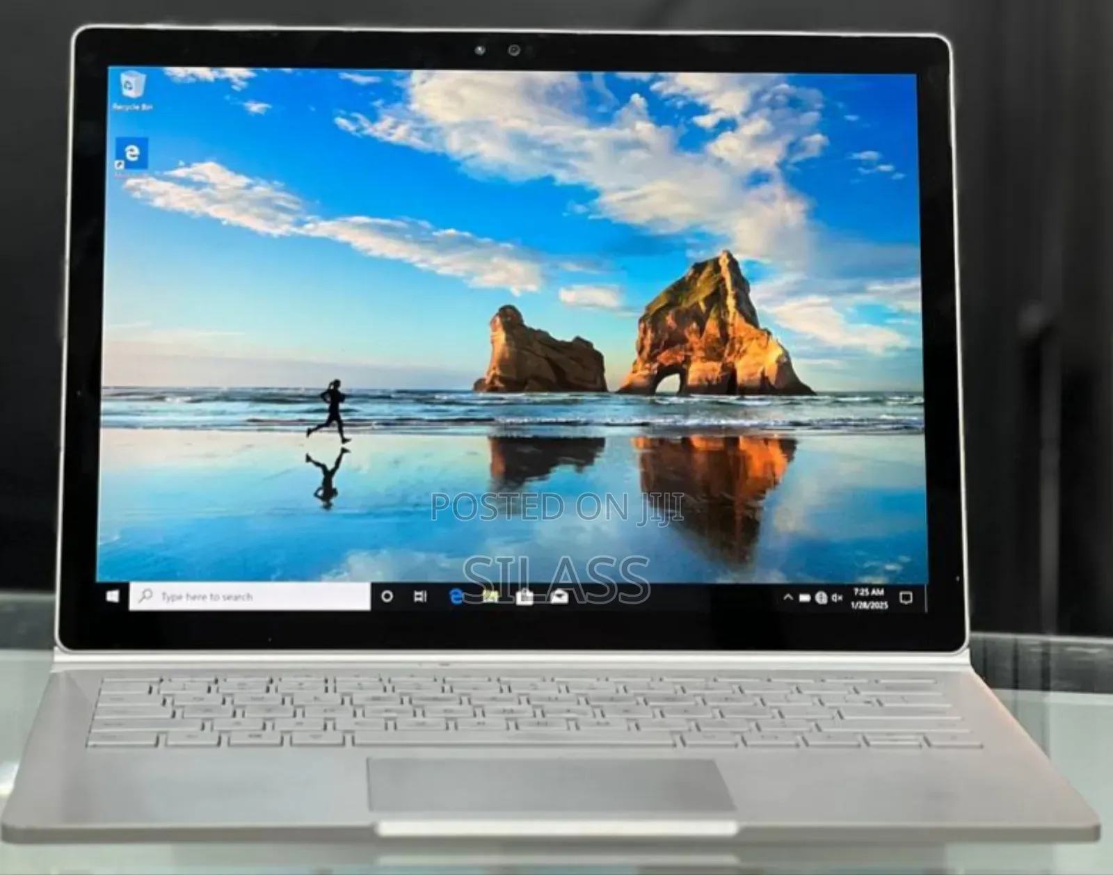 New Laptop Microsoft Surface 8GB Intel Core I5 SSD 256GB