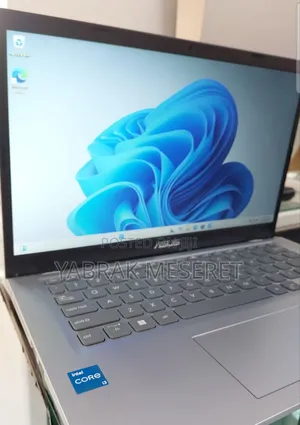 New Laptop Asus VivoBook 15 X505BA 8GB Intel Core I3 SSD 256GB