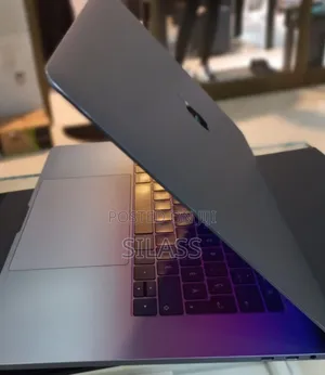 New Laptop Apple MacBook Pro 2016 16GB Intel Core I7 SSD 512GB