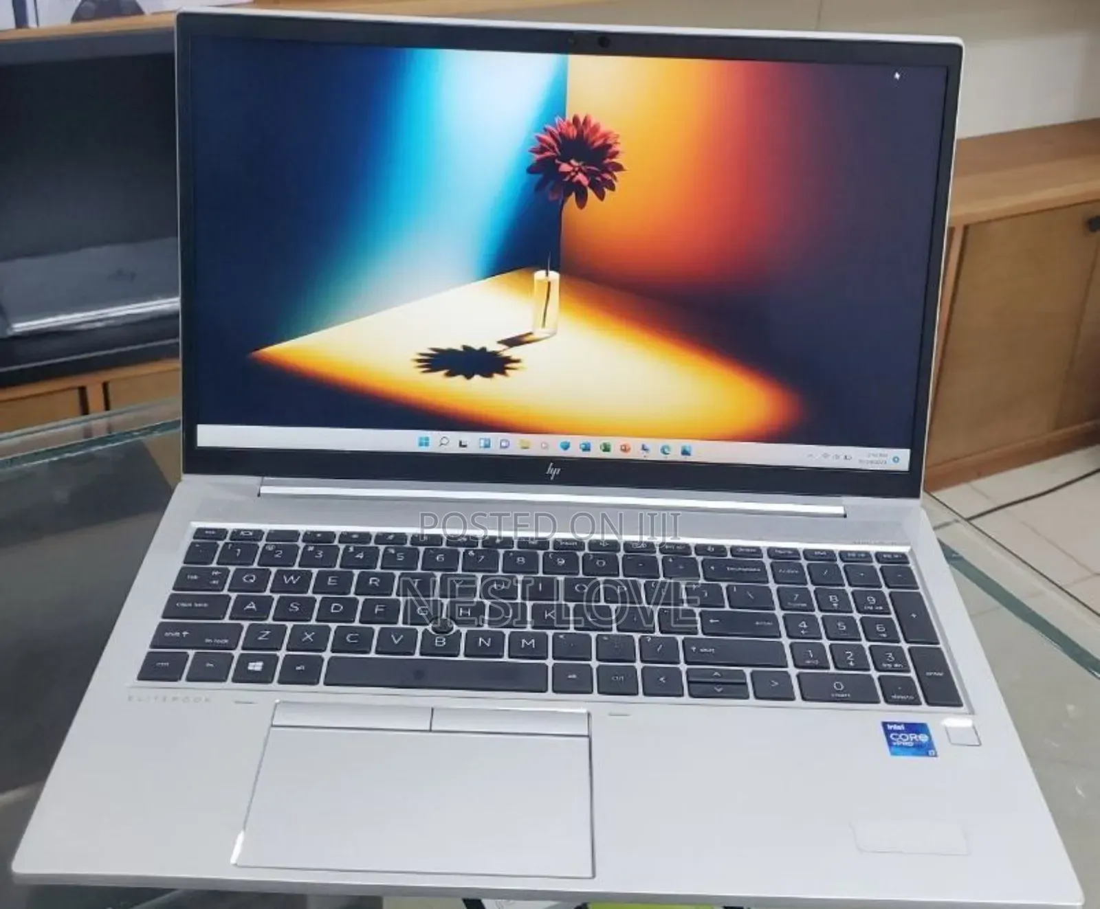 New Laptop HP EliteBook 840 G8 16GB Intel Core I7 SSD 512GB