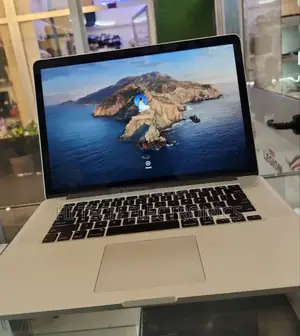 New Laptop Apple MacBook 2015 16GB Intel Core I7 SSD 512GB