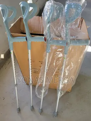 Photo - Elbow Crutches፵ㄧ Adults-2 Pack Forearm Crutches፻冉የደም መለኬያ