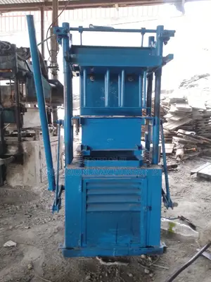 ቆንጆ ጠርዝ ያለው Grade A ወይም ደረጃ አንድ ብሎኬት በኃይል ጠቅጥቆ ያመርታል.