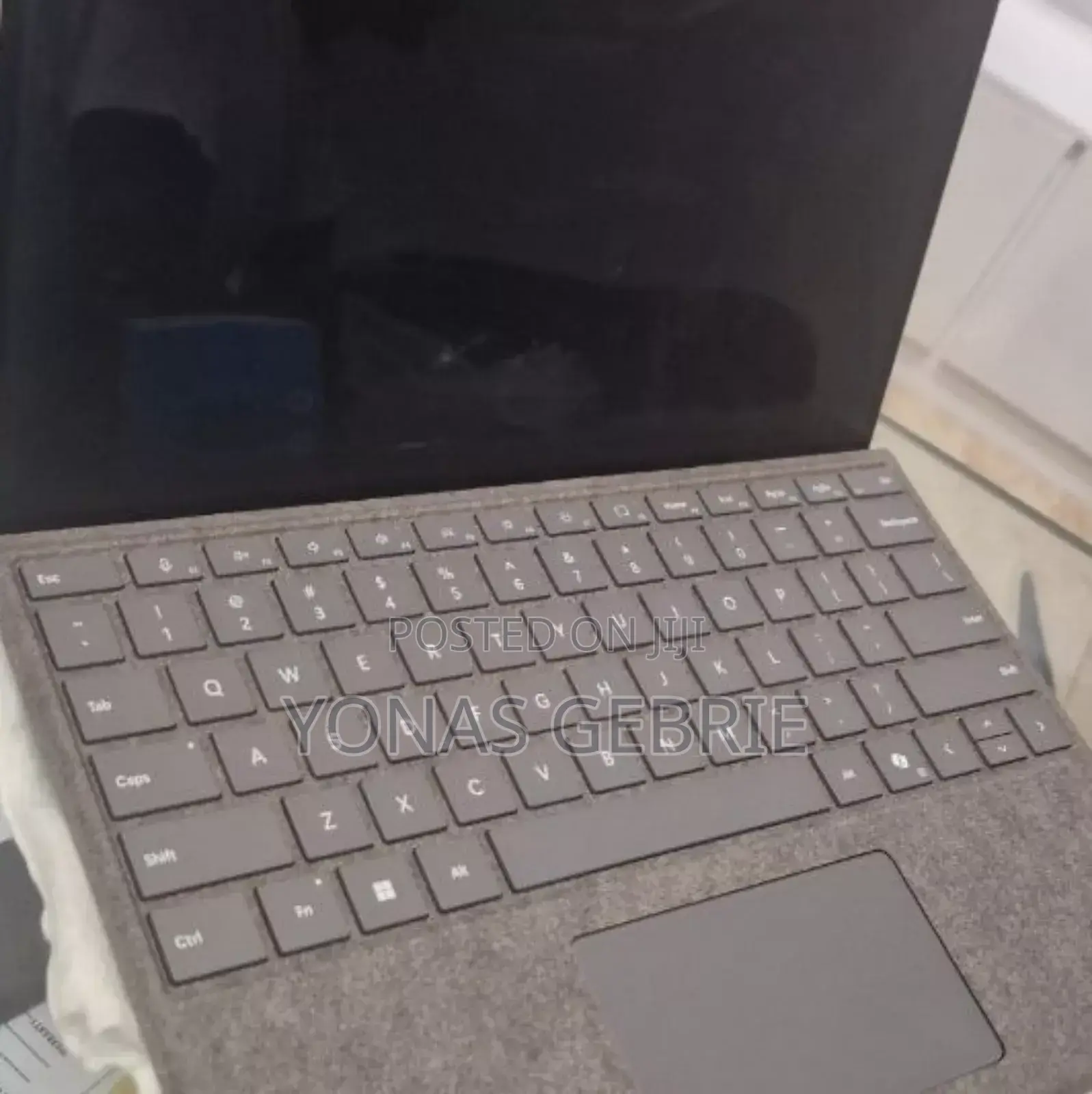 New Laptop Microsoft Surface Pro 10 16GB Intel Core I7 SSD 1T