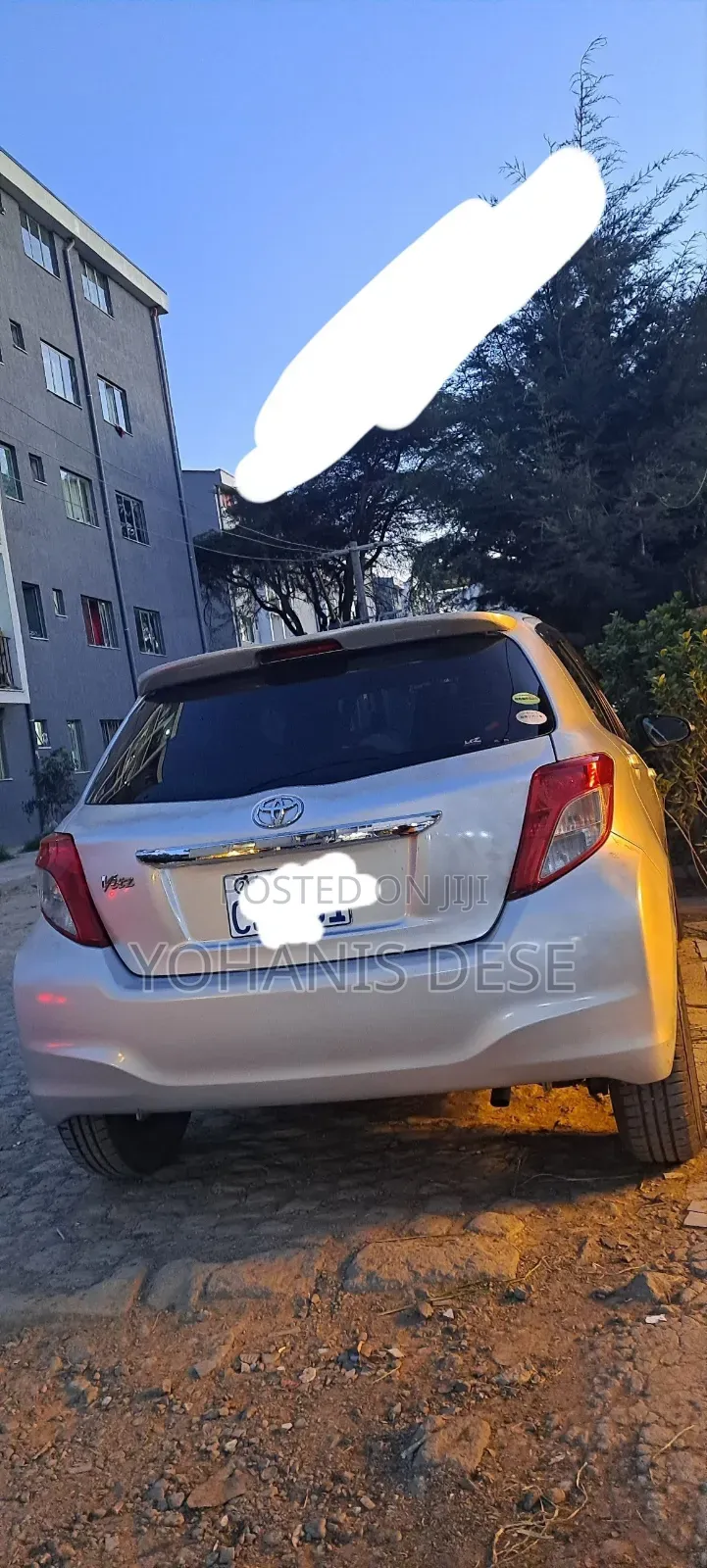 Toyota Yaris 2012 Silver