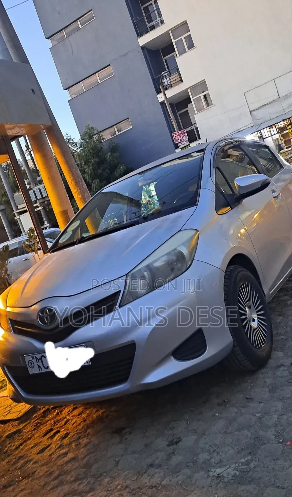 Toyota Yaris 2012 Silver