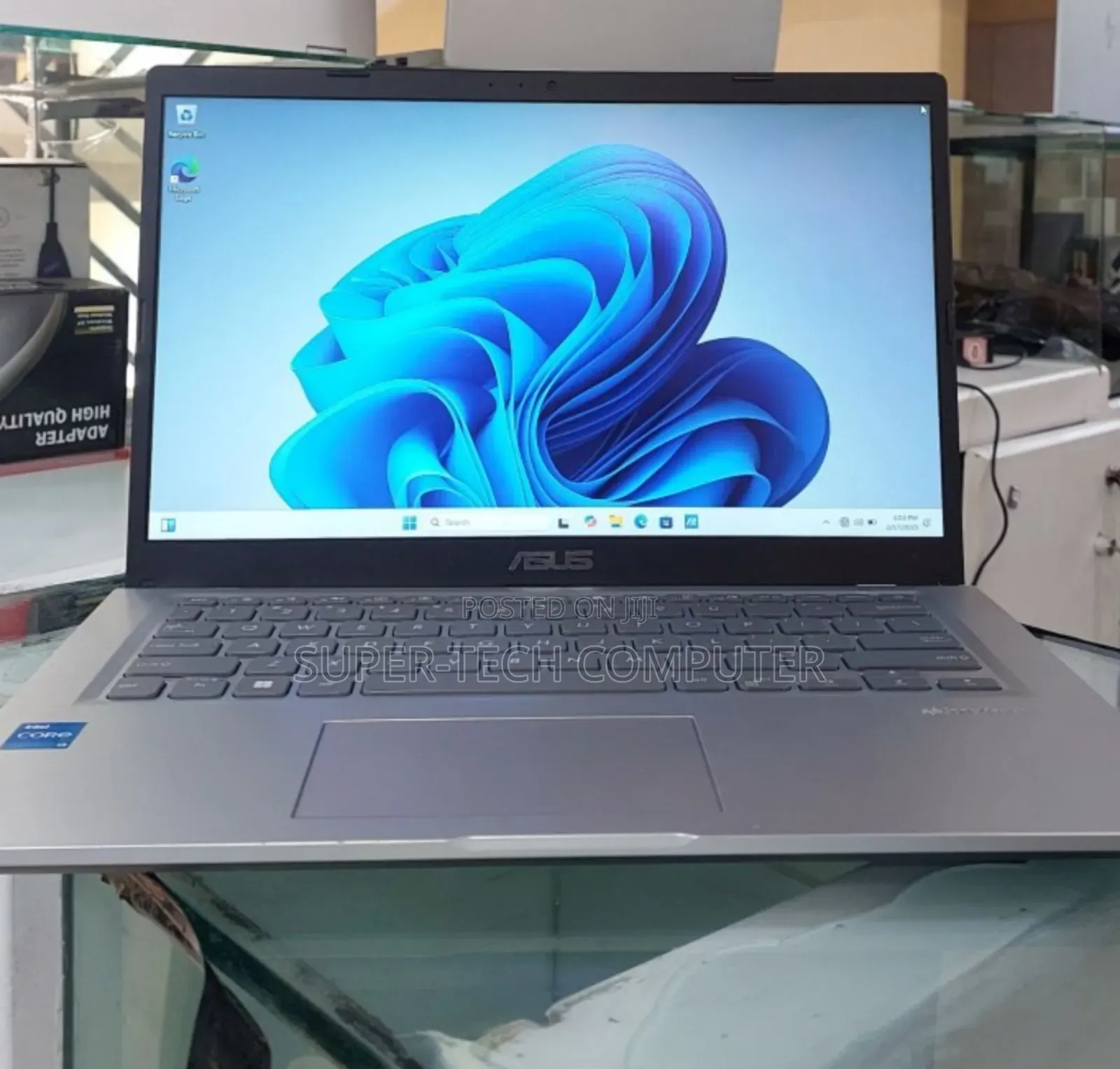 New Laptop Asus VivoBook F450CC 8GB Intel Core I3 SSD 256GB