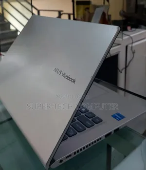 New Laptop Asus VivoBook F450CC 8GB Intel Core I3 SSD 256GB