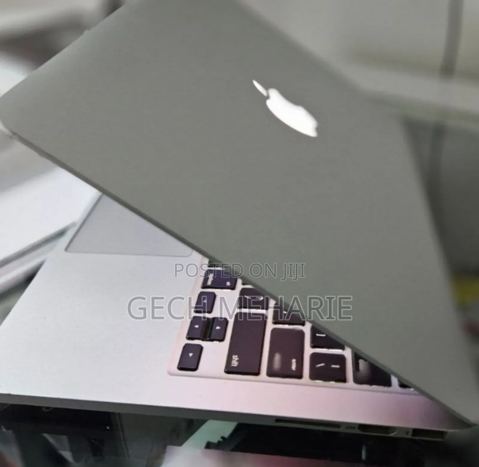 New Laptop Apple MacBook Pro 2015 8GB Intel Core I5 SSD 500GB