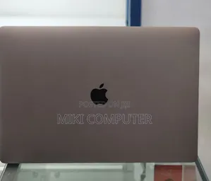 Photo - New Laptop Apple MacBook Pro 2019 16GB Intel Core I9 SSD 1T
