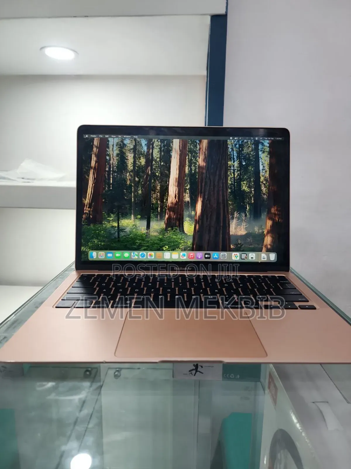 New Laptop Apple MacBook Air 2020 M1 8GB Intel Core I3 SSD 256GB