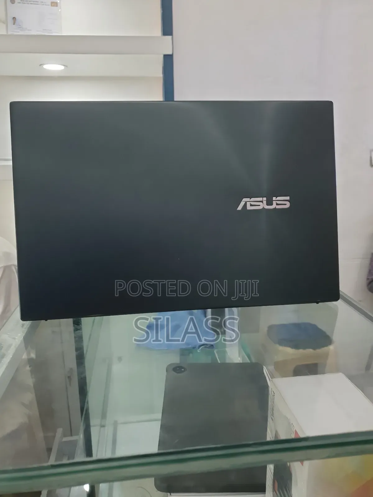 New Laptop Asus ZenBook UX303UA 8GB Intel Core I5 SSD 512GB