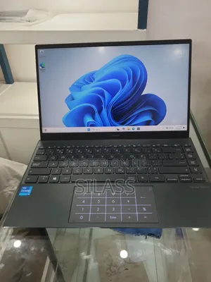 New Laptop Asus ZenBook UX303UA 8GB Intel Core I5 SSD 512GB