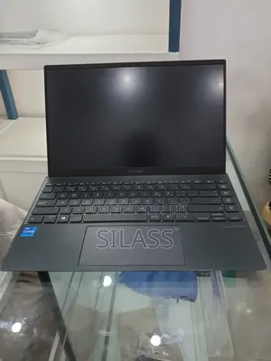 New Laptop Asus ZenBook UX303UA 8GB Intel Core I5 SSD 512GB