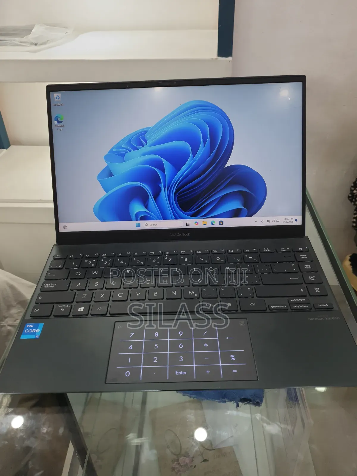 New Laptop Asus ZenBook UX303UA 8GB Intel Core I5 SSD 512GB