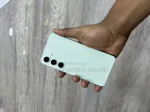 New Samsung Galaxy S24 128 GB