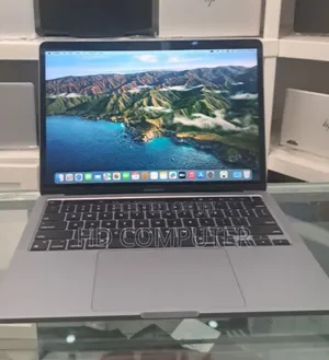 Photo - New Laptop Apple MacBook Pro M1 8GB Apple M1 Pro SSD 256GB