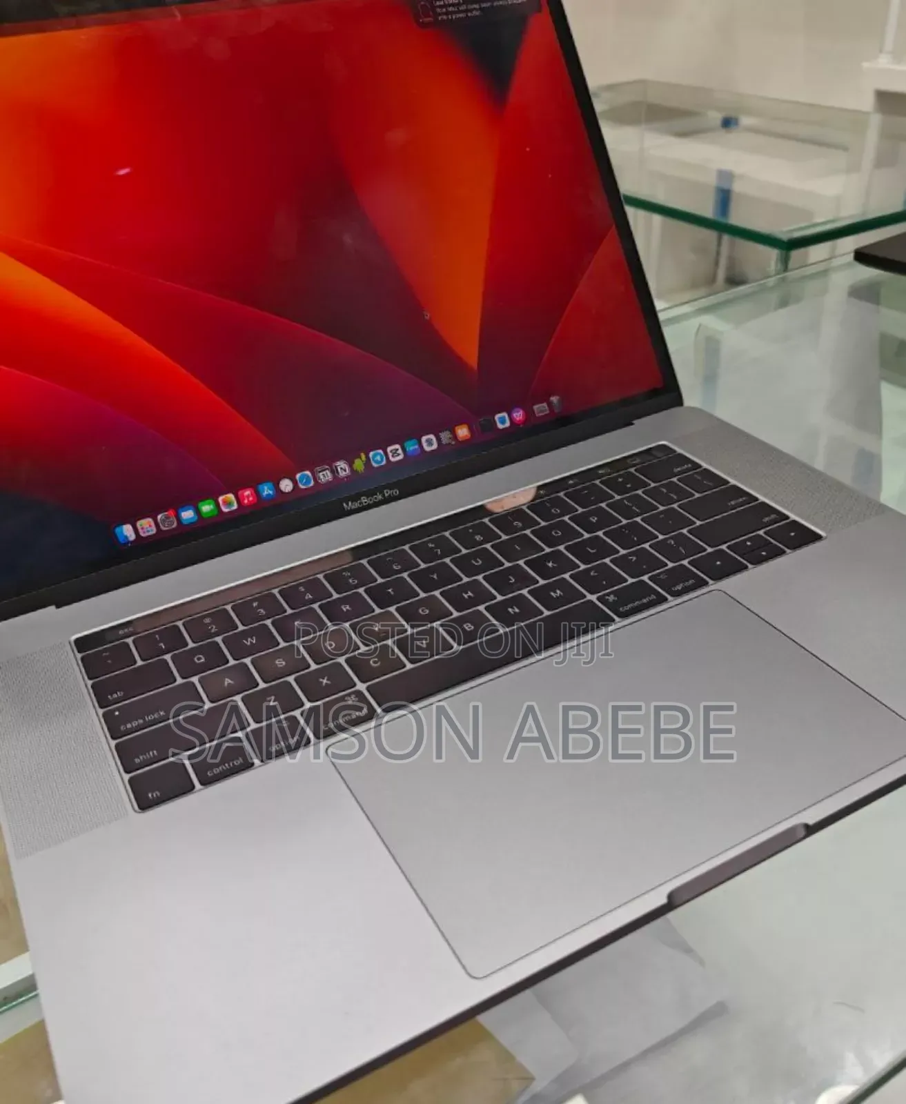 New Laptop Apple MacBook Pro 2019 16GB Intel Core I7 SSD 512GB