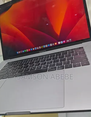 New Laptop Apple MacBook Pro 2019 16GB Intel Core I7 SSD 512GB