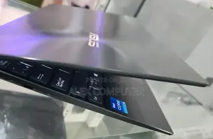 New Laptop Asus ZenBook 13 UX331UN 16GB Intel Core I5 SSD 512GB