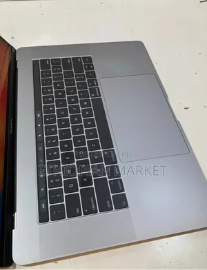 Laptop Apple MacBook 2018 16GB Intel Core I7 SSD 512GB