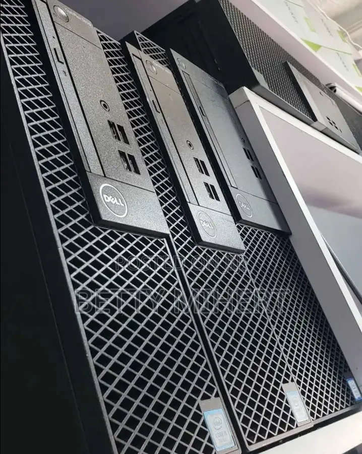 Desktop Computer Dell OptiPlex 7070 8GB Intel Core I5 HDD 1T