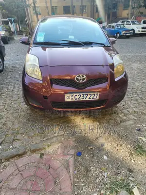 Toyota Yaris 2010 Red