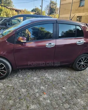 Toyota Yaris 2010 Red