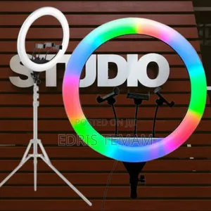 Photo - 18" Studio Circle Light