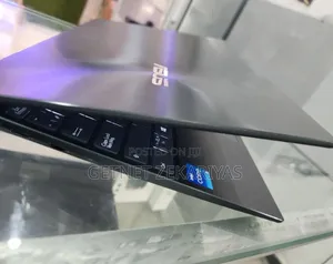 New Laptop Asus ZenBook 13 UX331UN 8GB Intel Core I5 SSD 512GB
