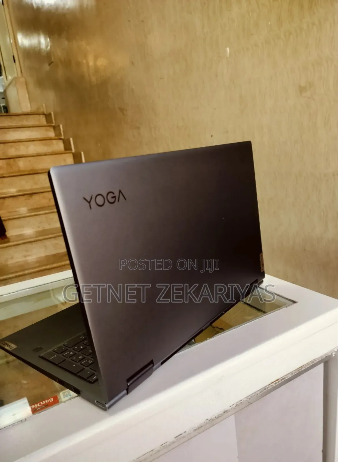 New Laptop Lenovo Yoga 700 8GB Intel Core I5 SSD 256GB