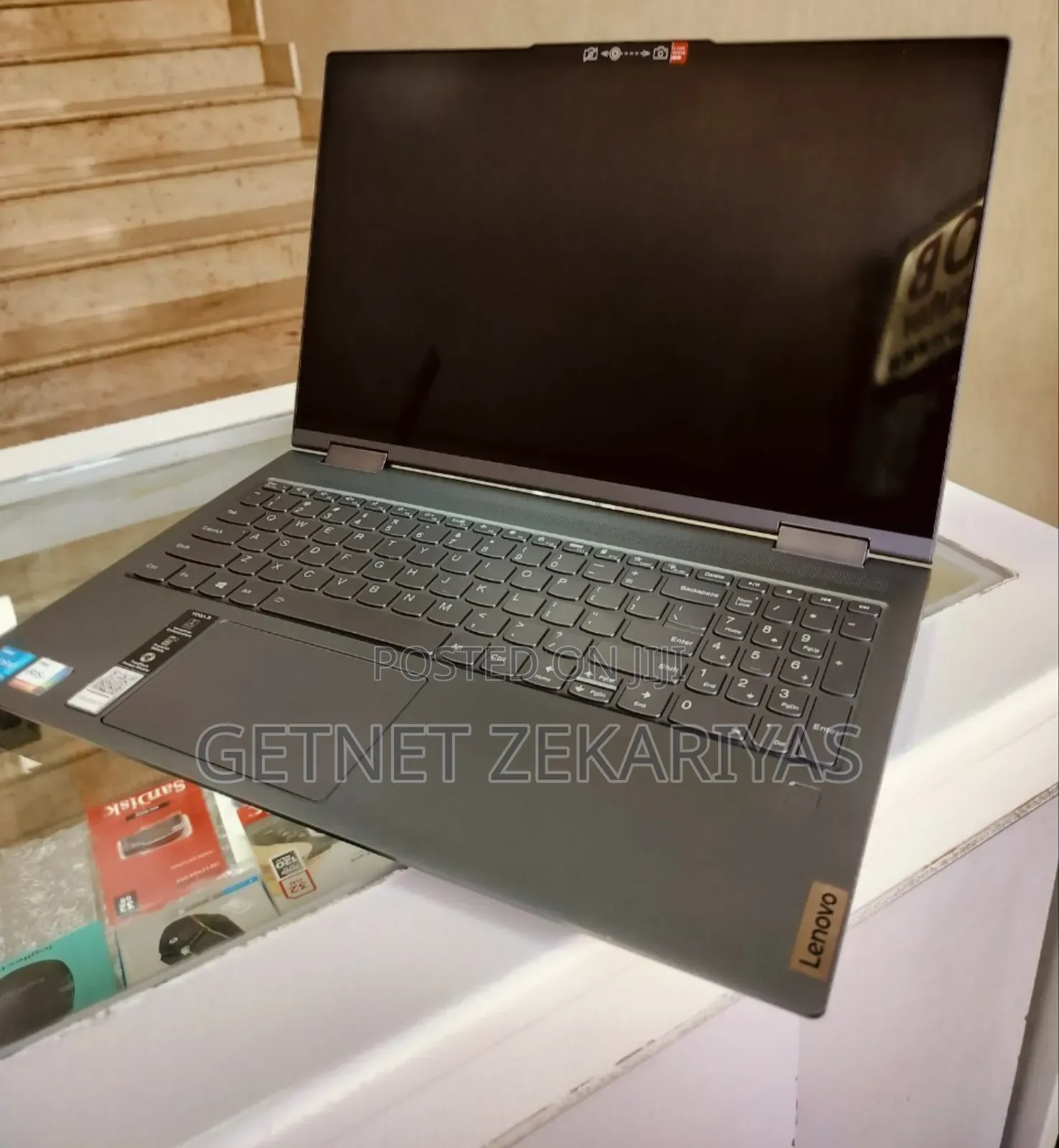 New Laptop Lenovo Yoga 700 8GB Intel Core I5 SSD 256GB