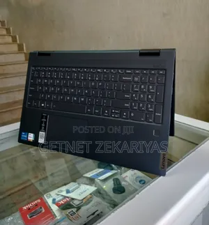 New Laptop Lenovo Yoga 700 8GB Intel Core I5 SSD 256GB