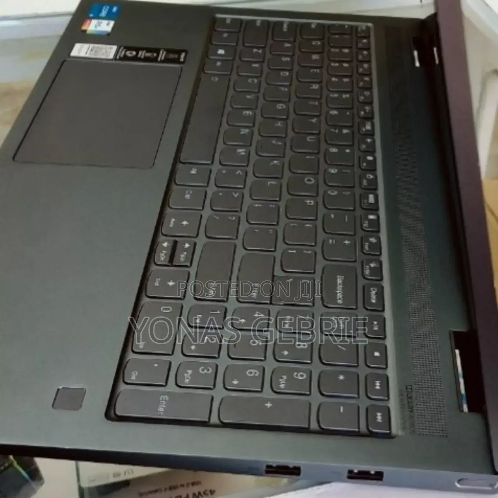 New Laptop Lenovo Yoga 7i 8GB Intel Core I5 SSD 256GB