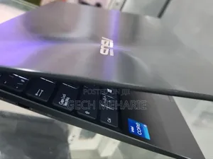 New Laptop Asus ZenBook 13 UX331UN 8GB Intel Core I5 SSD 512GB