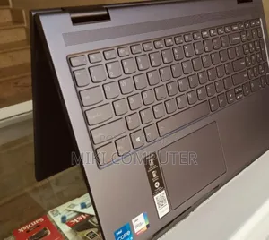 New Laptop Lenovo Yoga 7i 8GB Intel Core I5 SSD 256GB