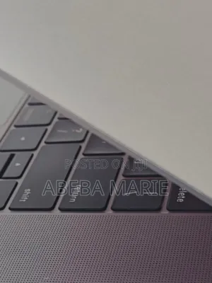 New Laptop Apple MacBook Pro 2019 16GB Intel Core I7 SSD 512GB