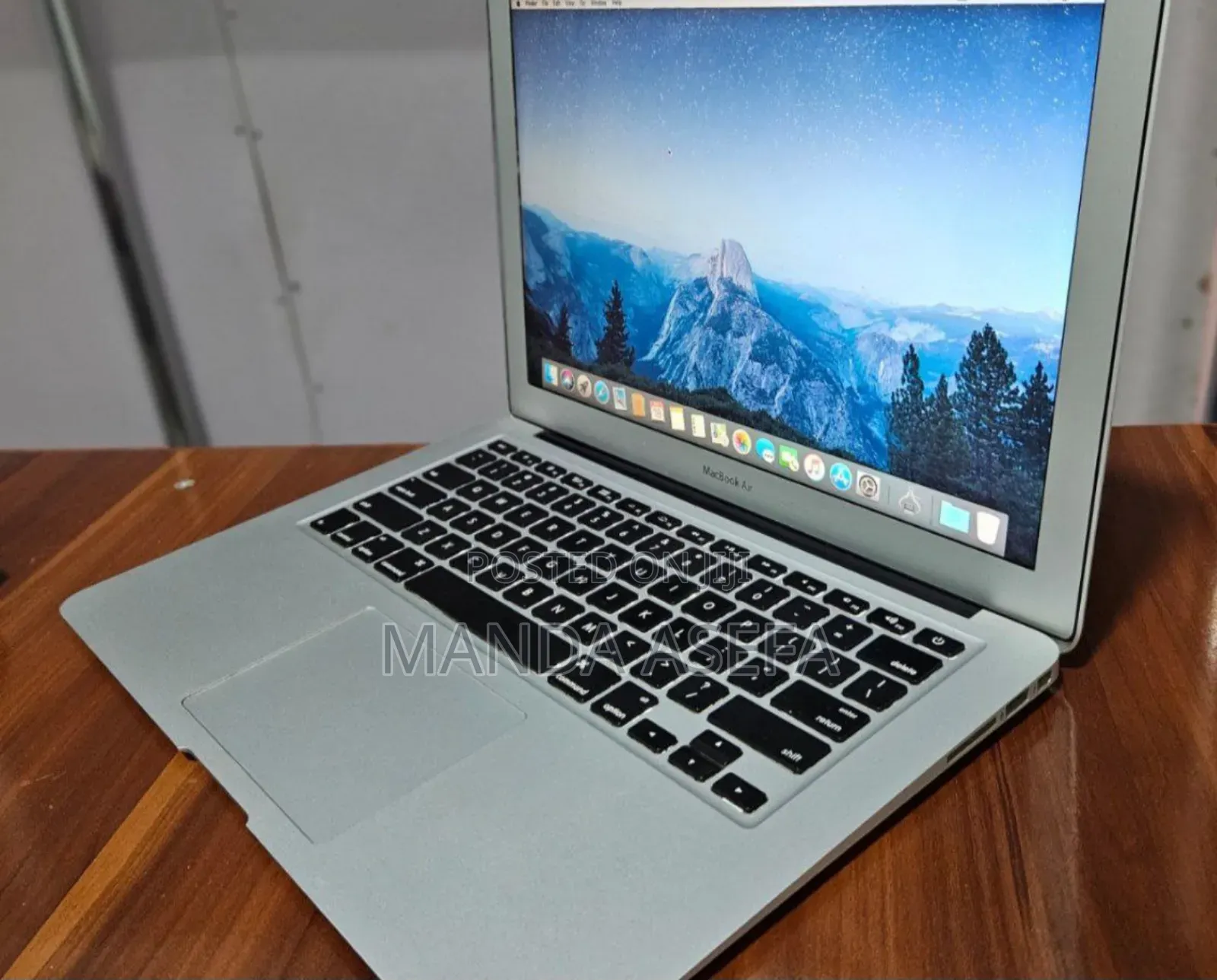 New Laptop Apple MacBook Air 2017 8GB Intel Core I5 SSD 128GB