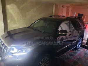 Photo - Toyota Land Cruiser Prado 2.8 2018 Brown