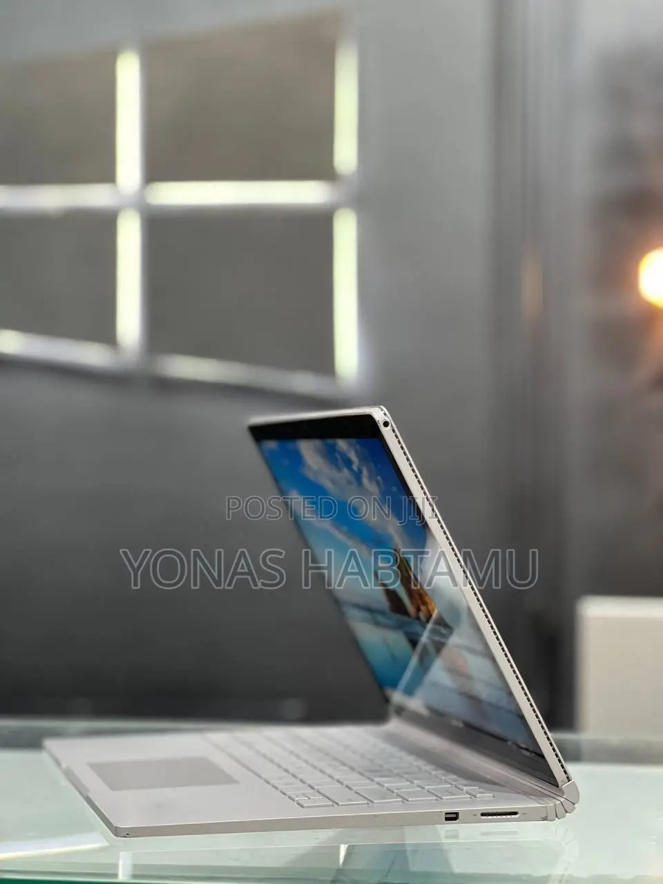 New Laptop Microsoft Surface 8GB Intel Core I5 SSD 256GB