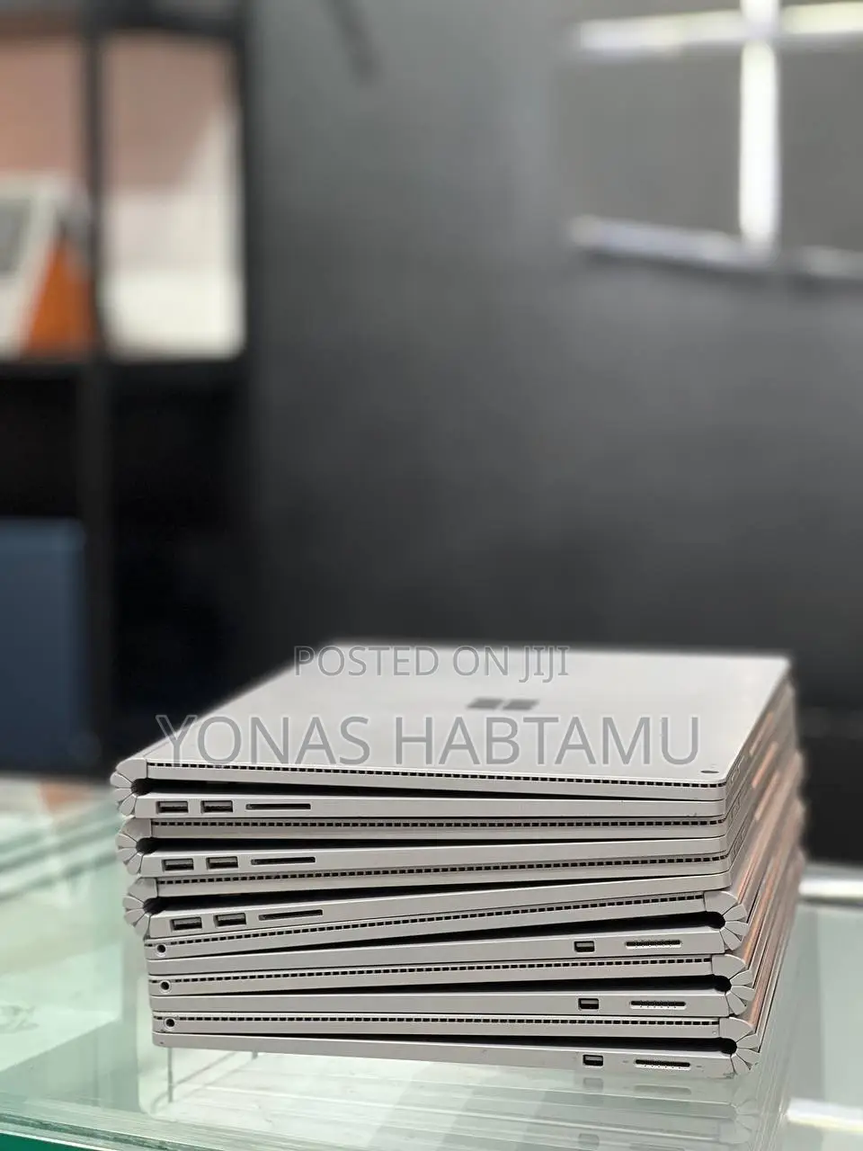 New Laptop Microsoft Surface 8GB Intel Core I5 SSD 256GB